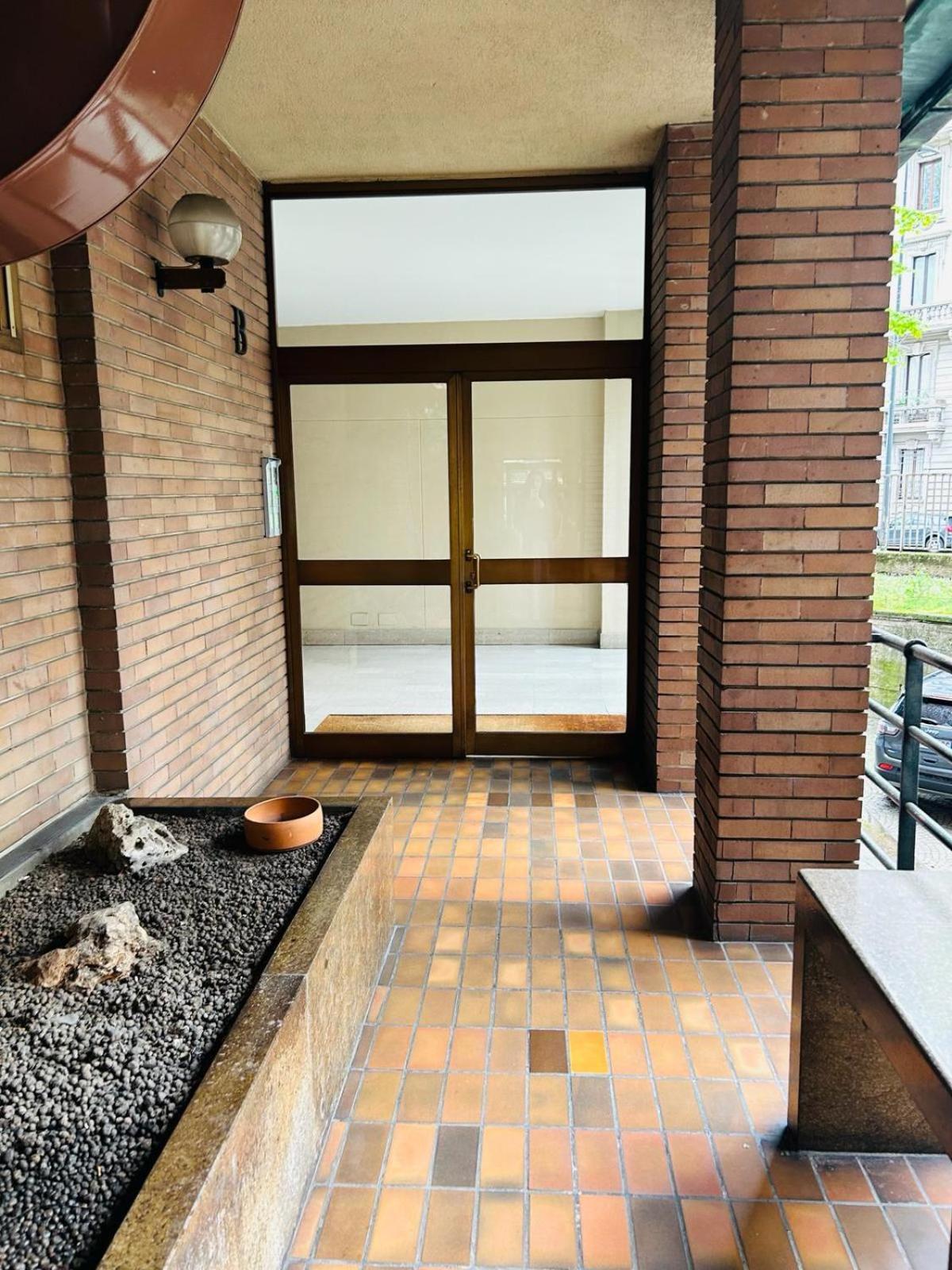 Easy Room Italy Milánó Kültér fotó